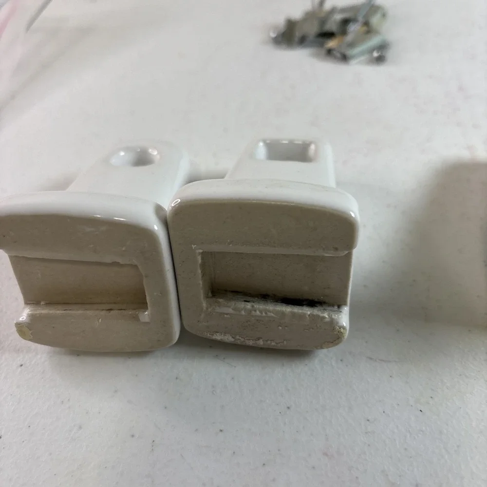 Vintage Mid Century White Porcelain Toilet Paper Towel Holders Lot Of 4 Ends